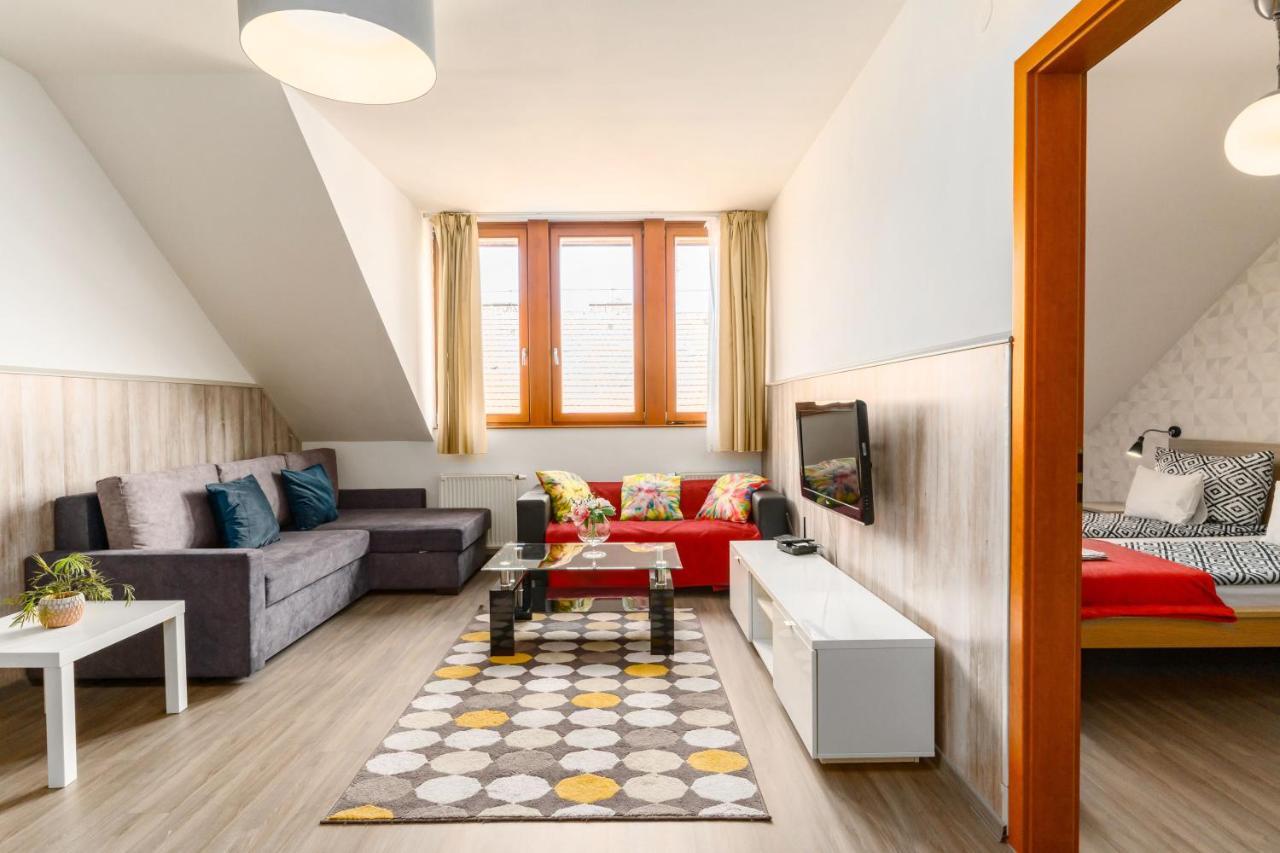 בודפשט Lovag Charming Apartment In The Center-Ac מראה חיצוני תמונה